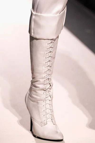 Look 19
